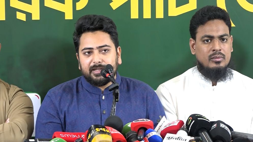 দ্রুত সংবিধান সংস্কার না হলে কঠোর কর্মসূচির হুঁশিয়ারি নাহিদের