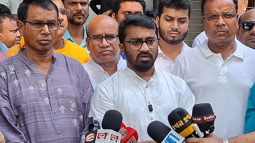 দুর্গাপূজায় বিশৃঙ্খলা সৃষ্টিতে ভারতে বসে আ. লীগের ষড়যন্ত্রের তথ্য আছে: রাশেদ খান