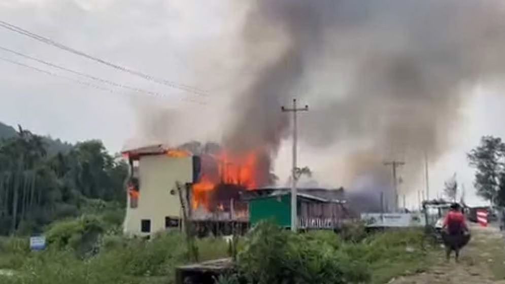 ইনানীর টুপটুপ রিসোর্টে ভয়াবহ আগুন, নিহত ৬, দগ্ধ ৭