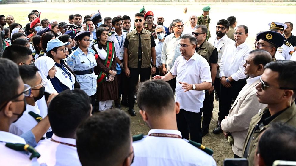 ডেঙ্গু পরিস্থিতি দেখতে হাসপাতাল-শিক্ষাপ্রতিষ্ঠানে প্রধানমন্ত্রীর আকস্মিক পরিদর্শন