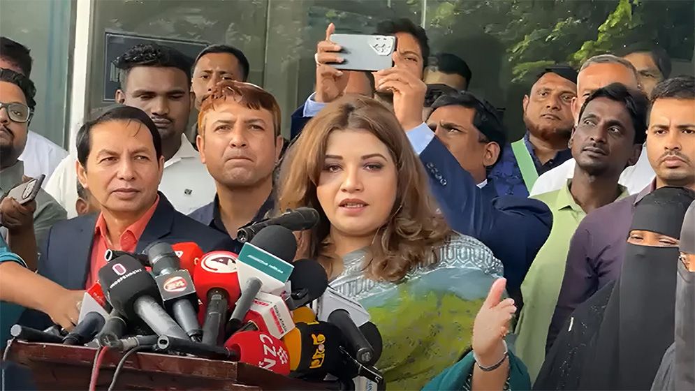 সৌদি আরবে হামলায় নিহত শাহেদের মরদেহ দেশে পৌঁছেছে