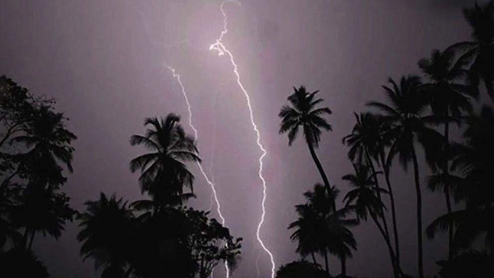সন্ধ্যার মধ্যে ৩ জেলায় ৬০ কিলোমিটার বেগে ঝড়ের আশঙ্কা
