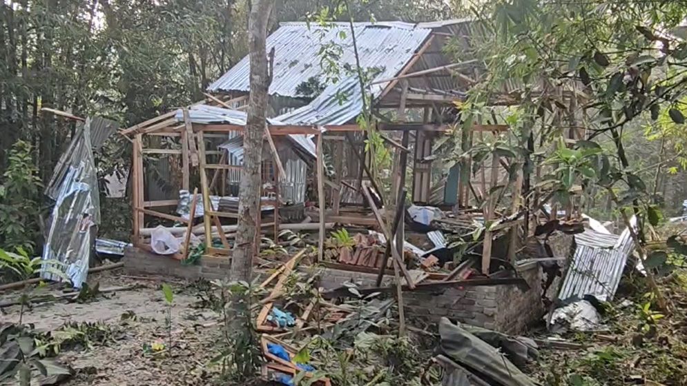 ককটেল বানাতে গিয়ে বিস্ফোরণ? জাজিরায় নিহত ১, আহত ৩