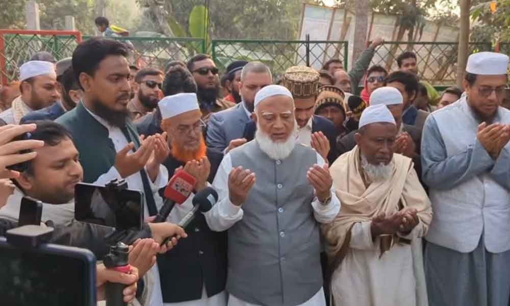 শহীদ আবু সাঈদের কবর জিয়ারত জামায়াত আমিরের, শহীদদের স্বপ্ন বাস্তবায়নের অঙ্গীকার