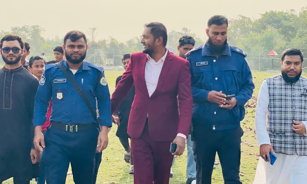 ঝালকাঠী-১ আসনে জামায়াত প্রার্থীর প্রচারণায় পুলিশের ঘনিষ্ঠ উপস্থিতি নিয়ে প্রশ্ন